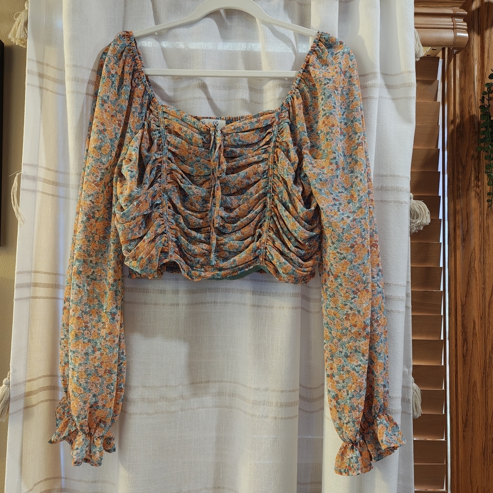 She & Sky Floral Ruched Long Sleeve Top
